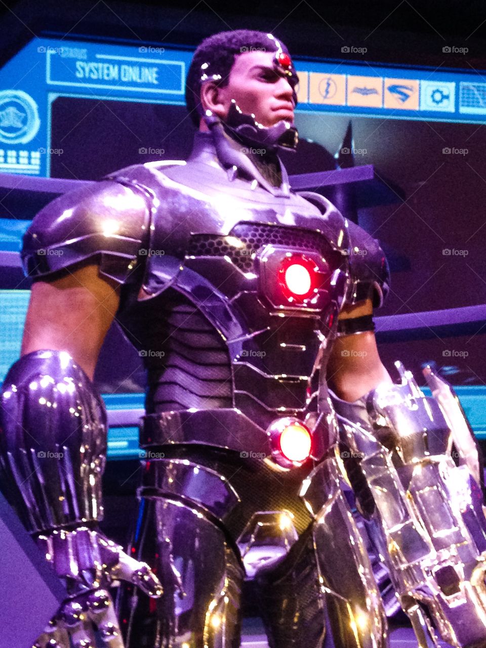 The Cyborg animatronic at The Battle for Metropolis ride in Sixflags.