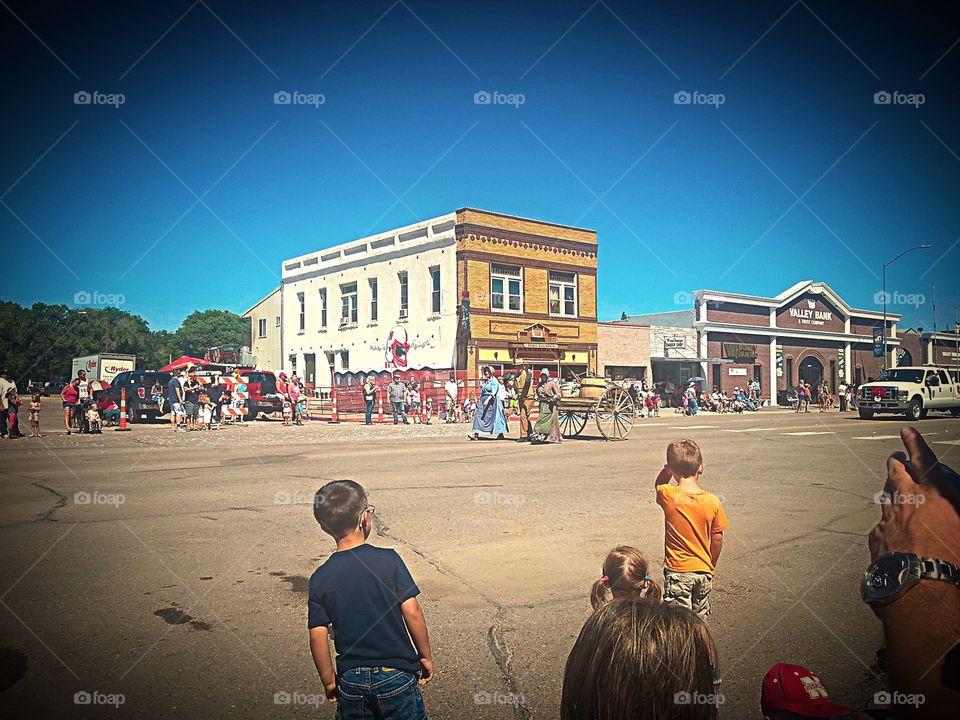 Pioneer Days  . How the old west traveled