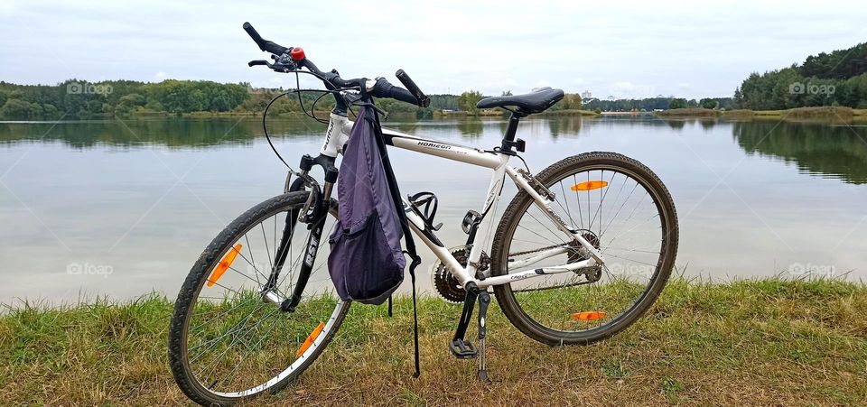 love bike ☺️❤️ lifestyle, bike on a lake shore summer and autumn nature landscape, riding bike