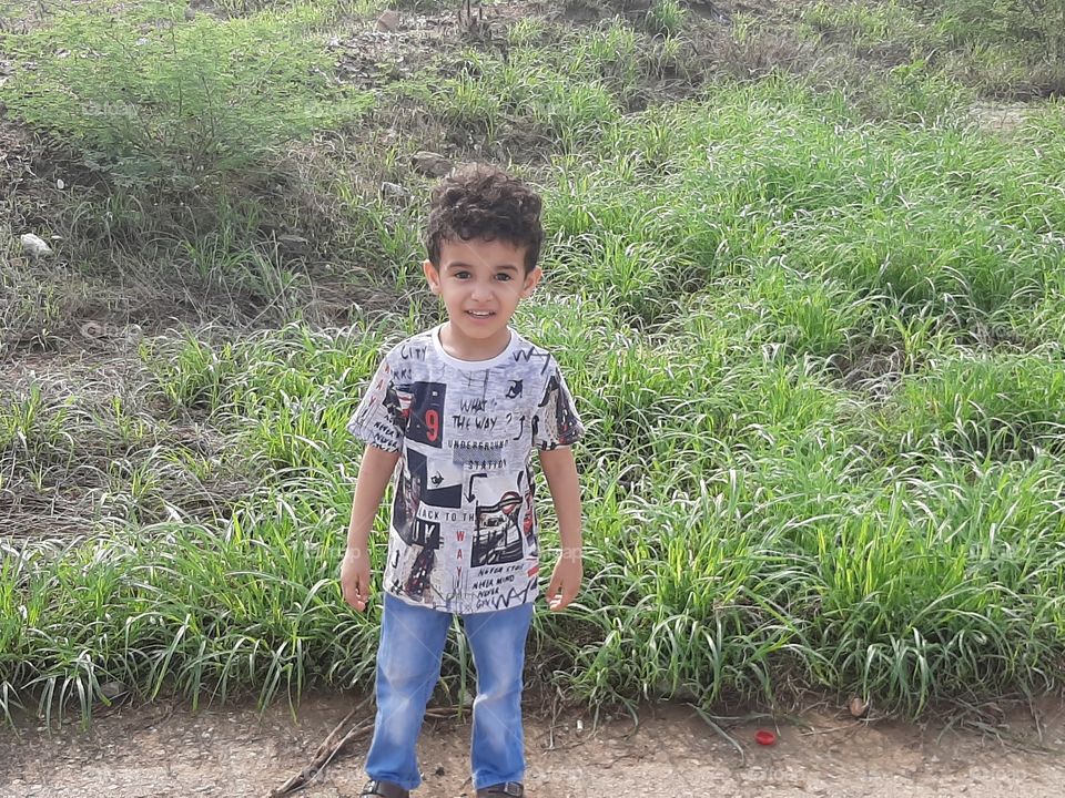 I need your support guys, I'm very, very poor, poor