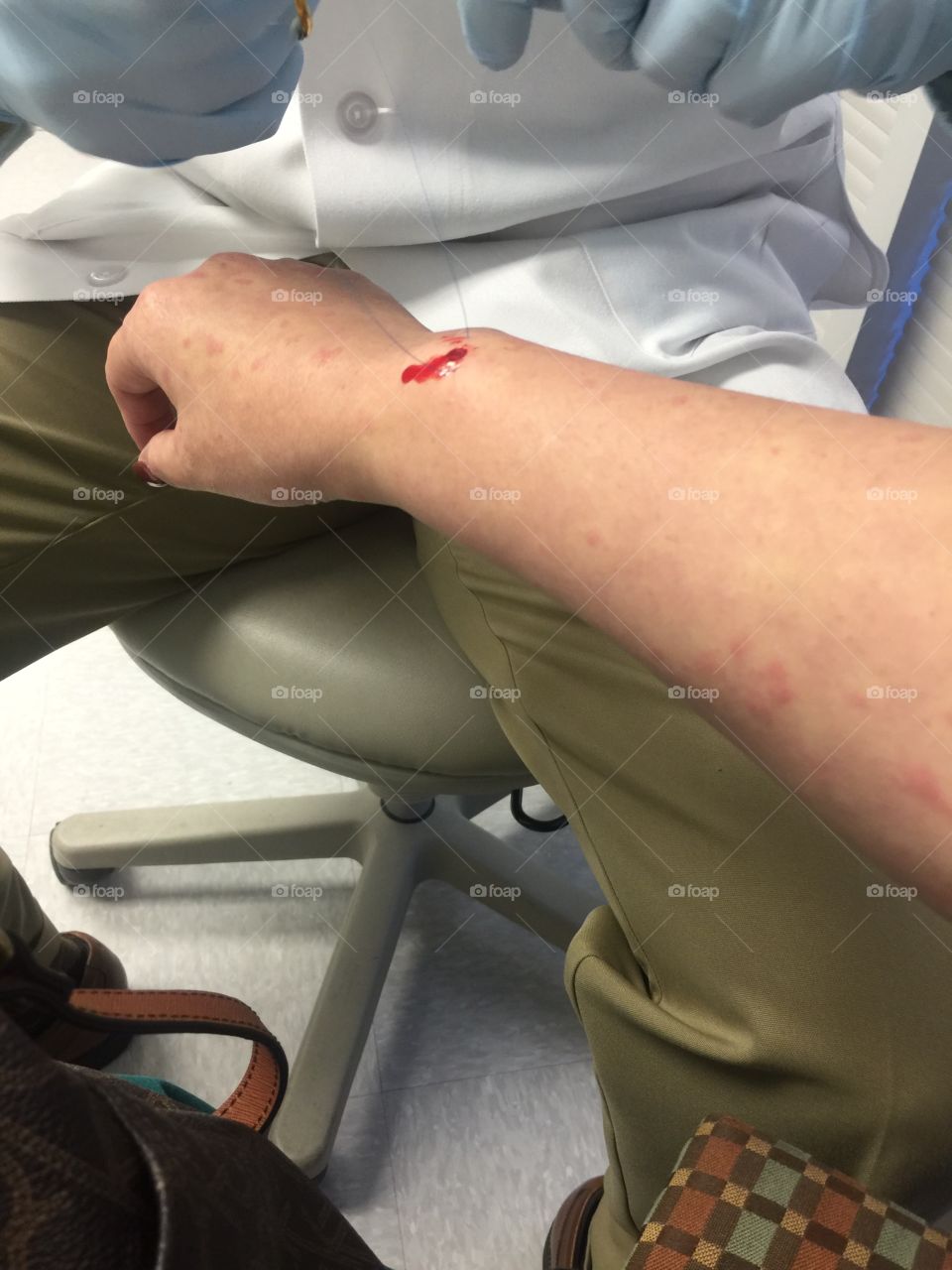 Vehicle, Hospital, Patient, People, Medicine