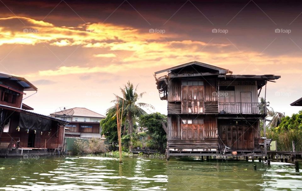 Promenade en bateau au cœur de la Thaïlande 