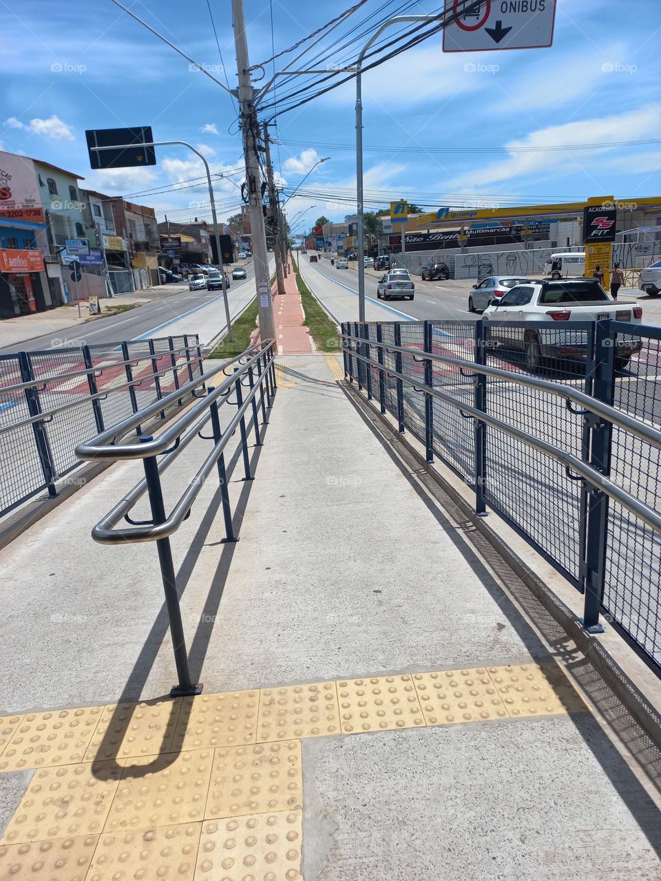 Passarela para travessia de pedestres