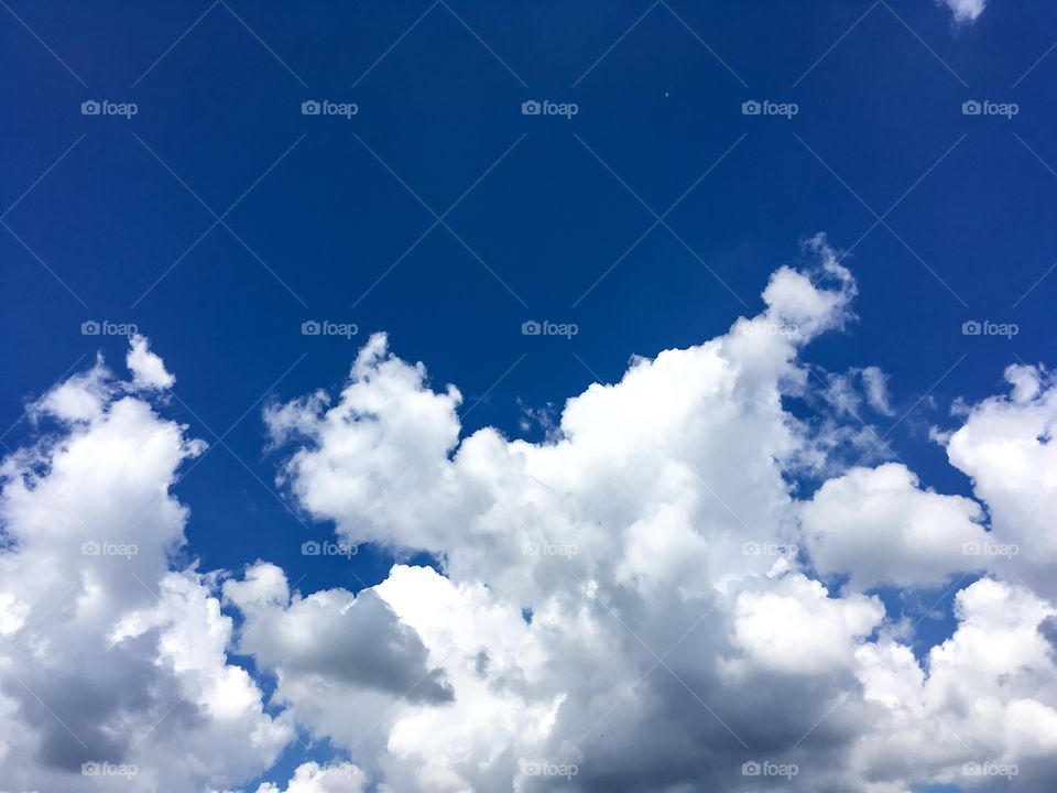 Low angle view of cloudy sky