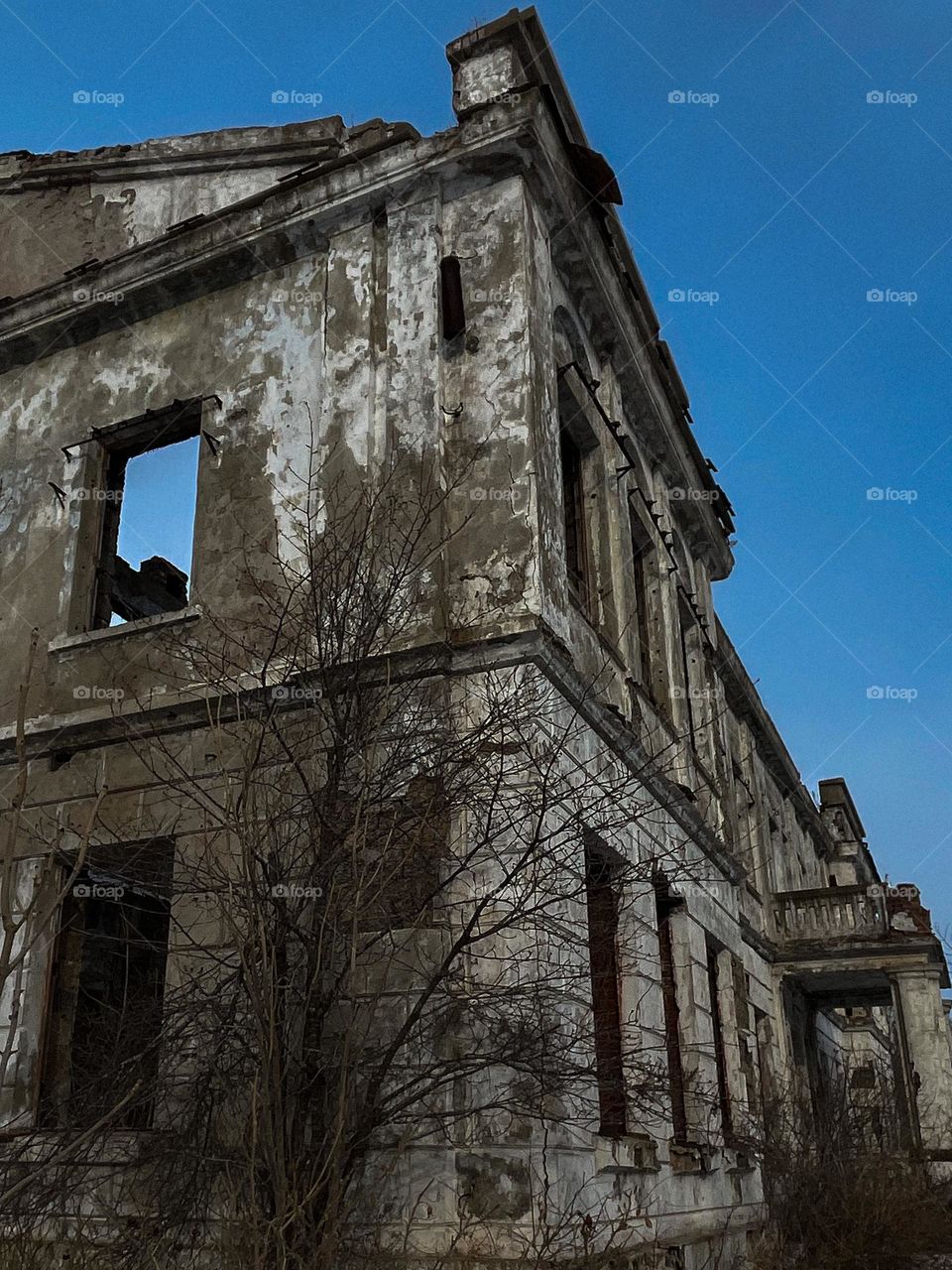 Abandoned building 