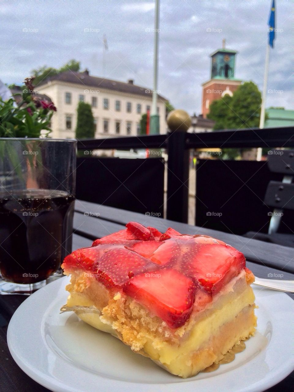 Strawberry cake