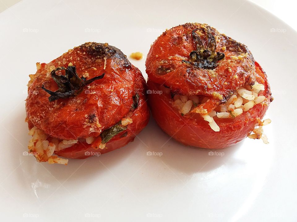 Tomatoes stuffed with rice