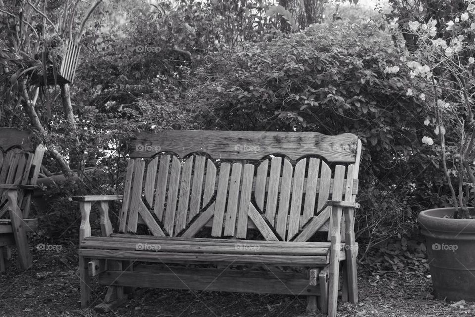 Heart bench