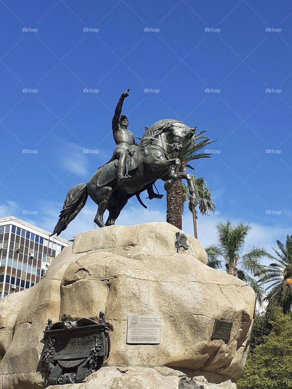 monumento a San Martín en Mendoza