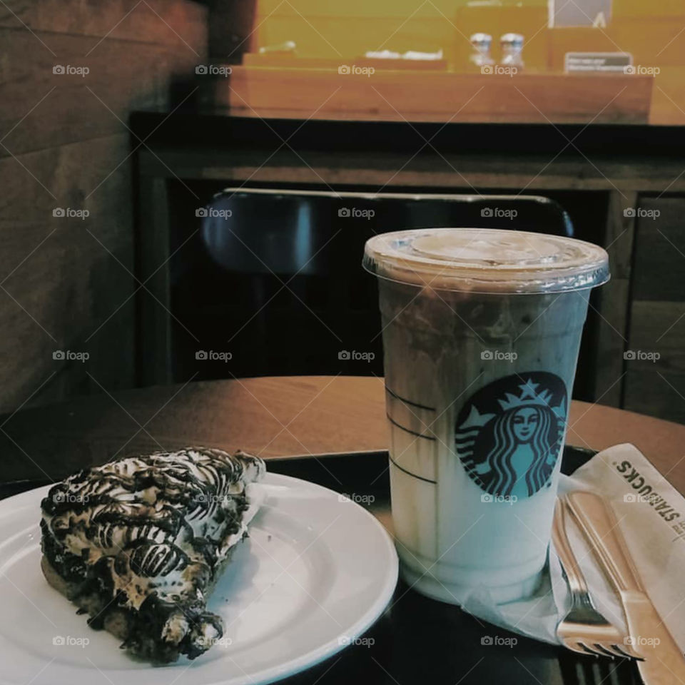 minimal, minimalist, simplicity, art, aesthetic, instagram, artwork, tumblr, lifestyle, nature, sky, love, food, beautiful, coffee, caramel, caramel macchiato, smores, sweets, sweet, foodporn, starbucks, starbucks coffee.