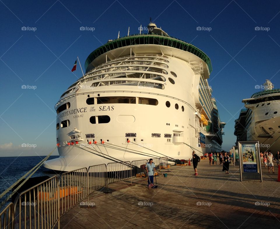 Independence of the Seas

