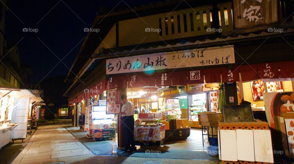 Kiyomizu dera street retails