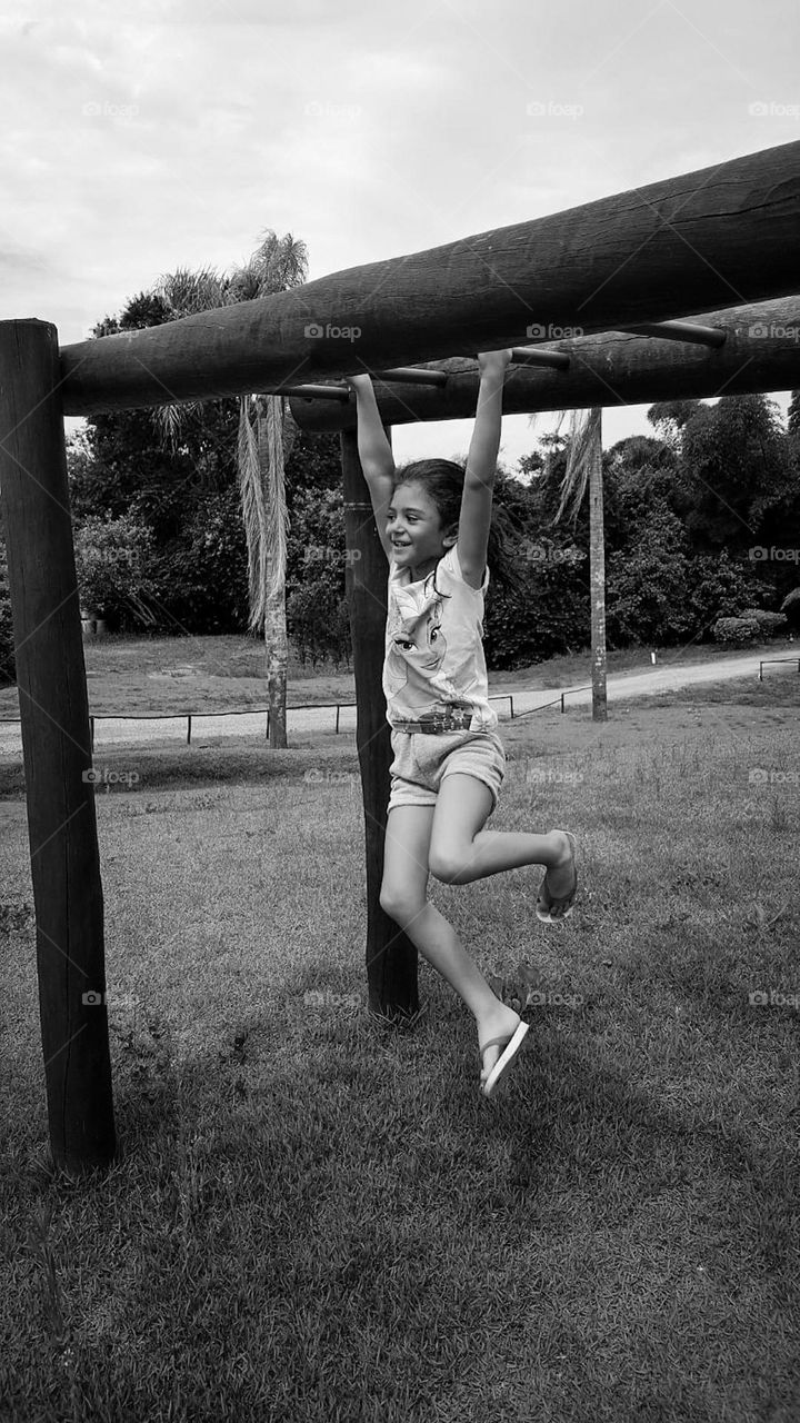 Diversão: Brincar é muito mais que se divertir, é exercitar a imaginação, é crescer, é se desenvolver!(Marianna Moreno).
Fun: Playing is much more than having fun, it's exercising the imagination, it's growing, it's developing! (Marianna Moreno).