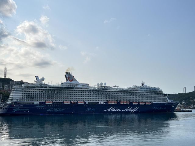 cruise ship