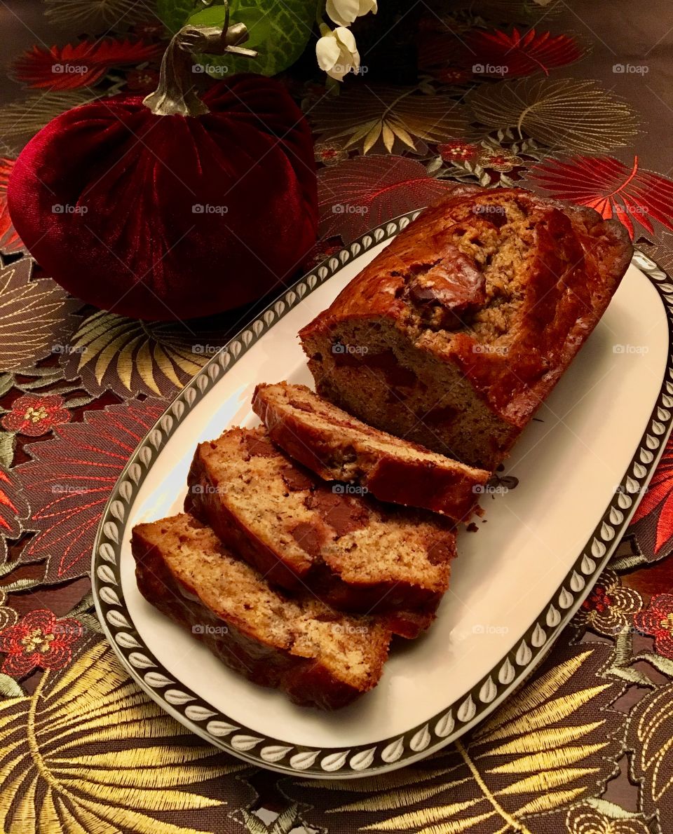 Banana bread with chocolate chunks