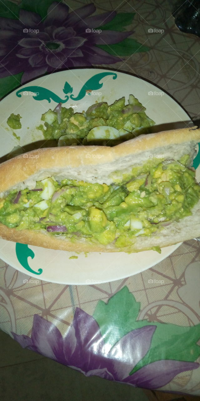 Bread & avocat