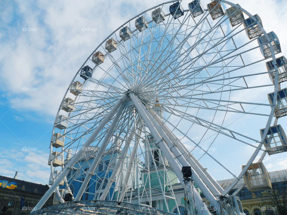 Ferris wheel in the old district of Kiev Podol