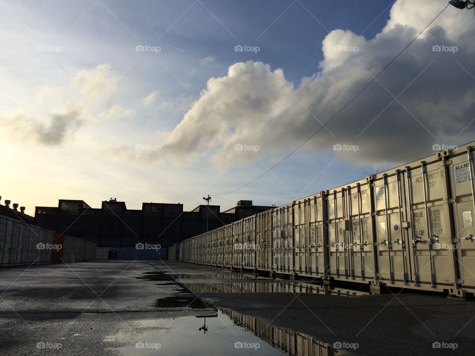 Storage containers with reflections 