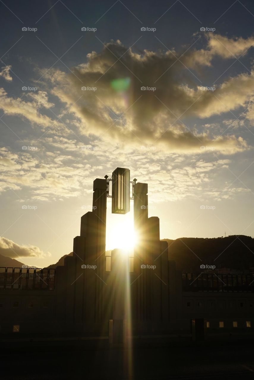 Monument#sky#sun