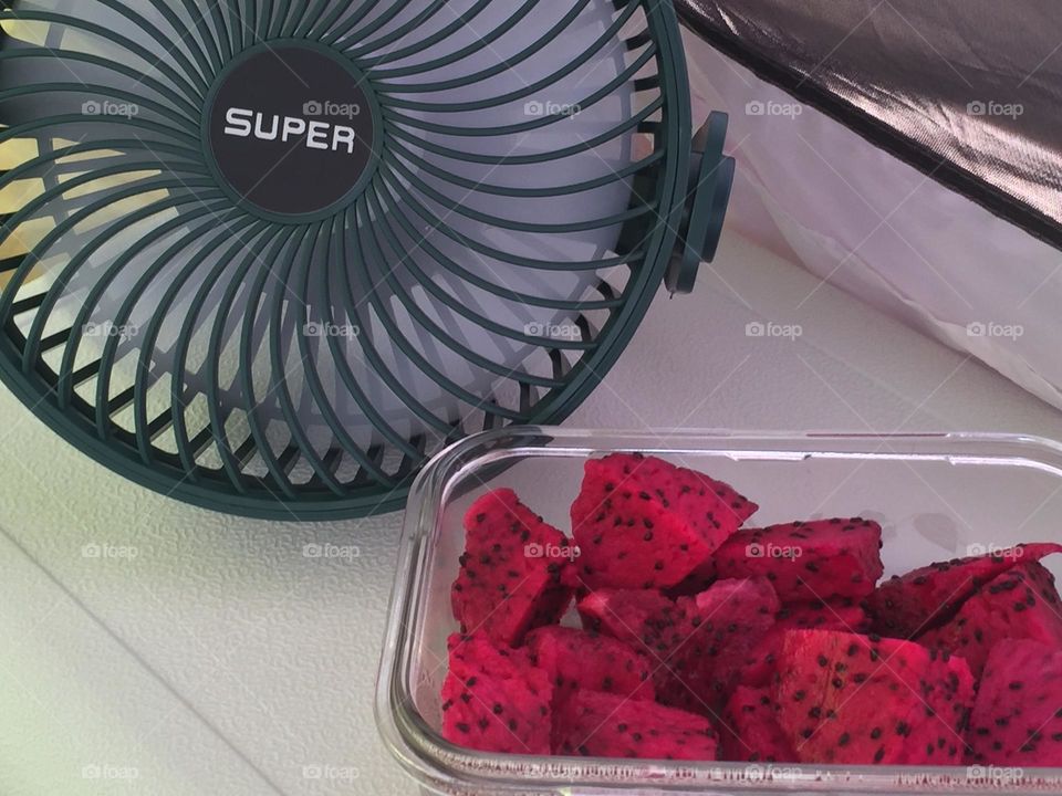 Fan and fruit 