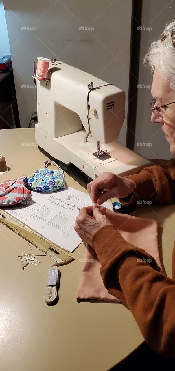 Internet pattern to make homemade face masks, sewing machine needed or can be hand sewn.😷