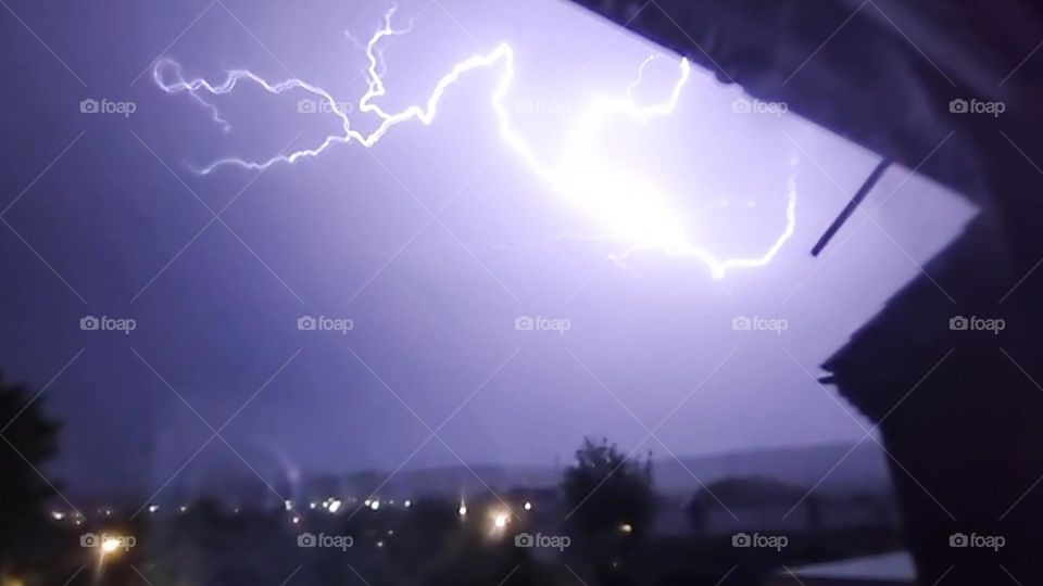 THUNDER AND LIGHTNING OVER WEYMOUTH DORSET UNITED KINGDOM 🇬🇧