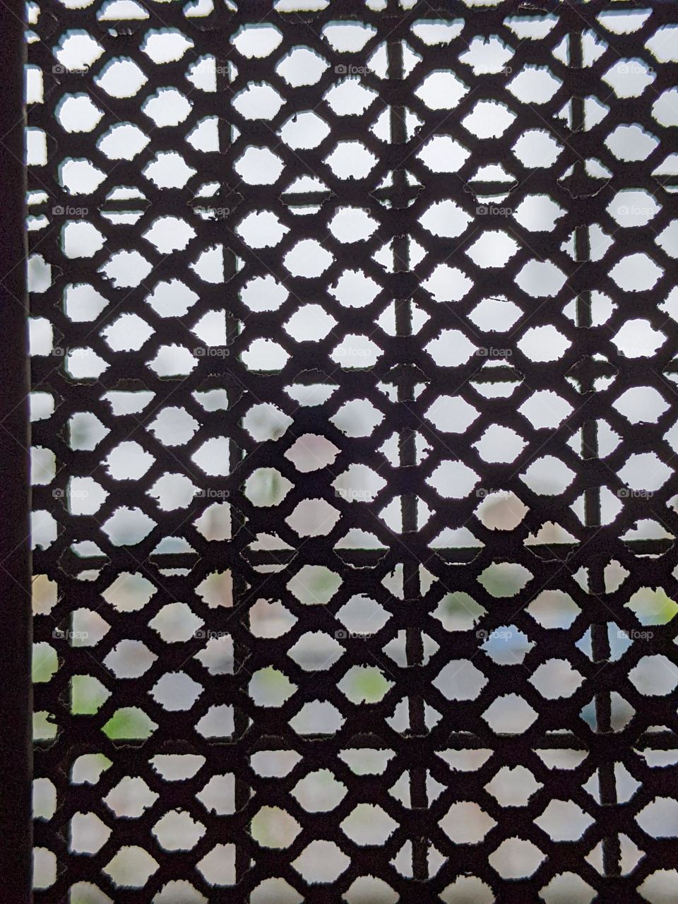 door wire circulation hole.