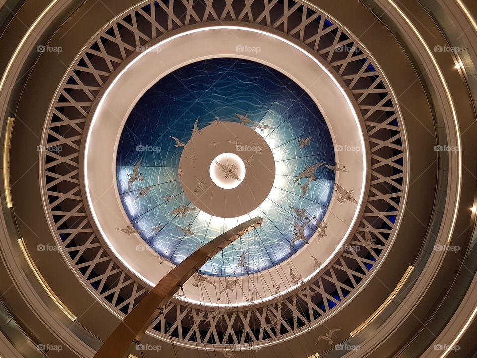 illusion sky, fake birds...