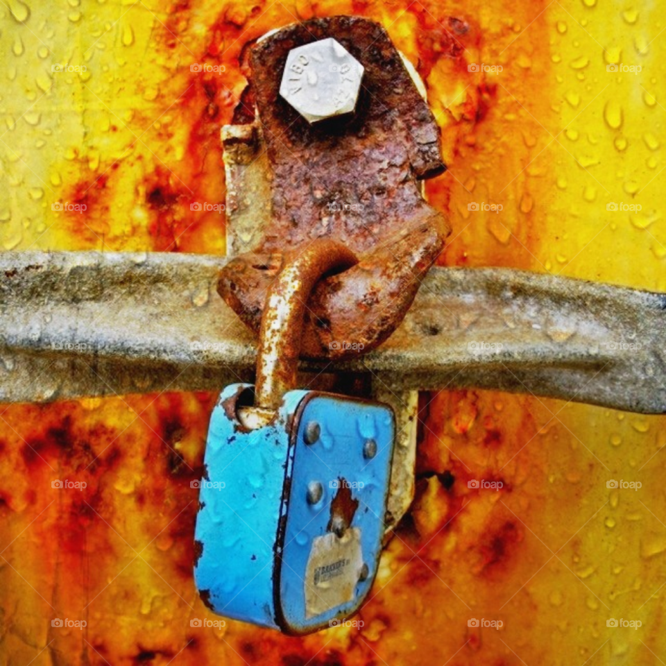 yellow rain rust chain by carolien007