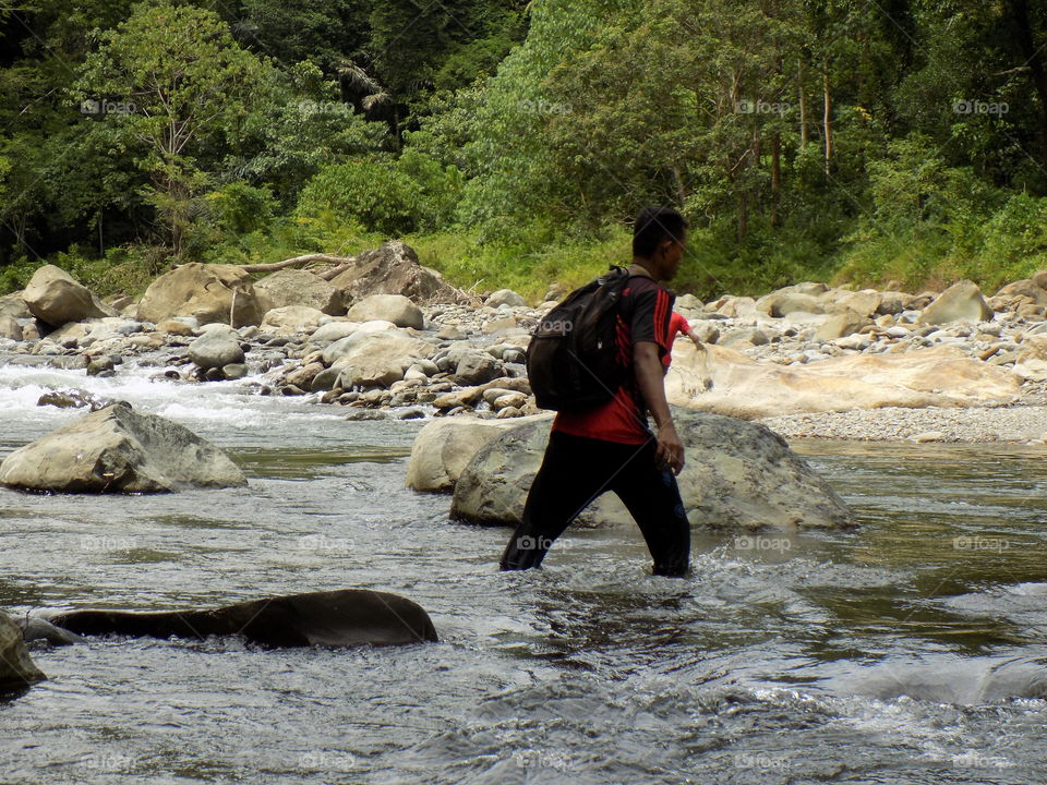 Tours to the jungle river passes through cold aceh halimon