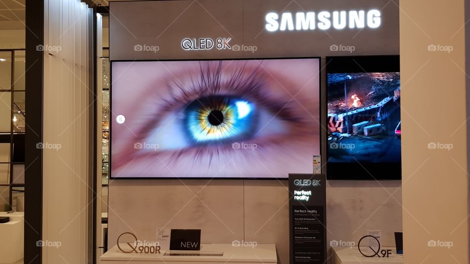 Blue eyes Samsung 8K QLED TV demo
