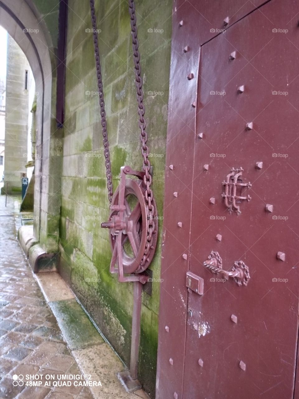 Entrée mécanisme de la grille