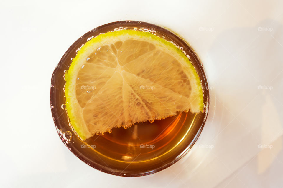 A soft drink with lemon