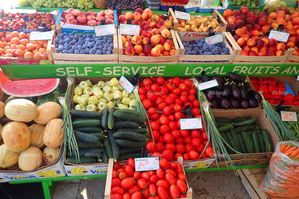 fruit and vegstables stand