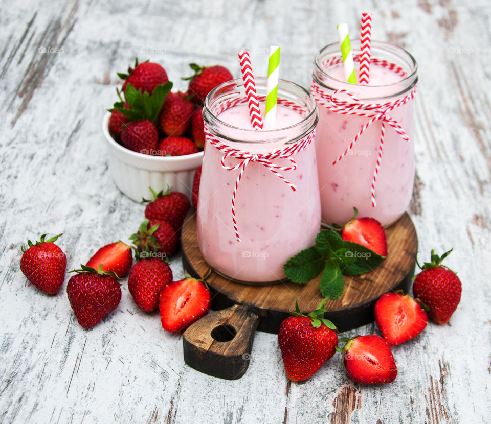 Strawberry yogurt 