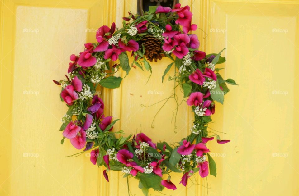 Flower crown - snowpea flower with snow white flowers