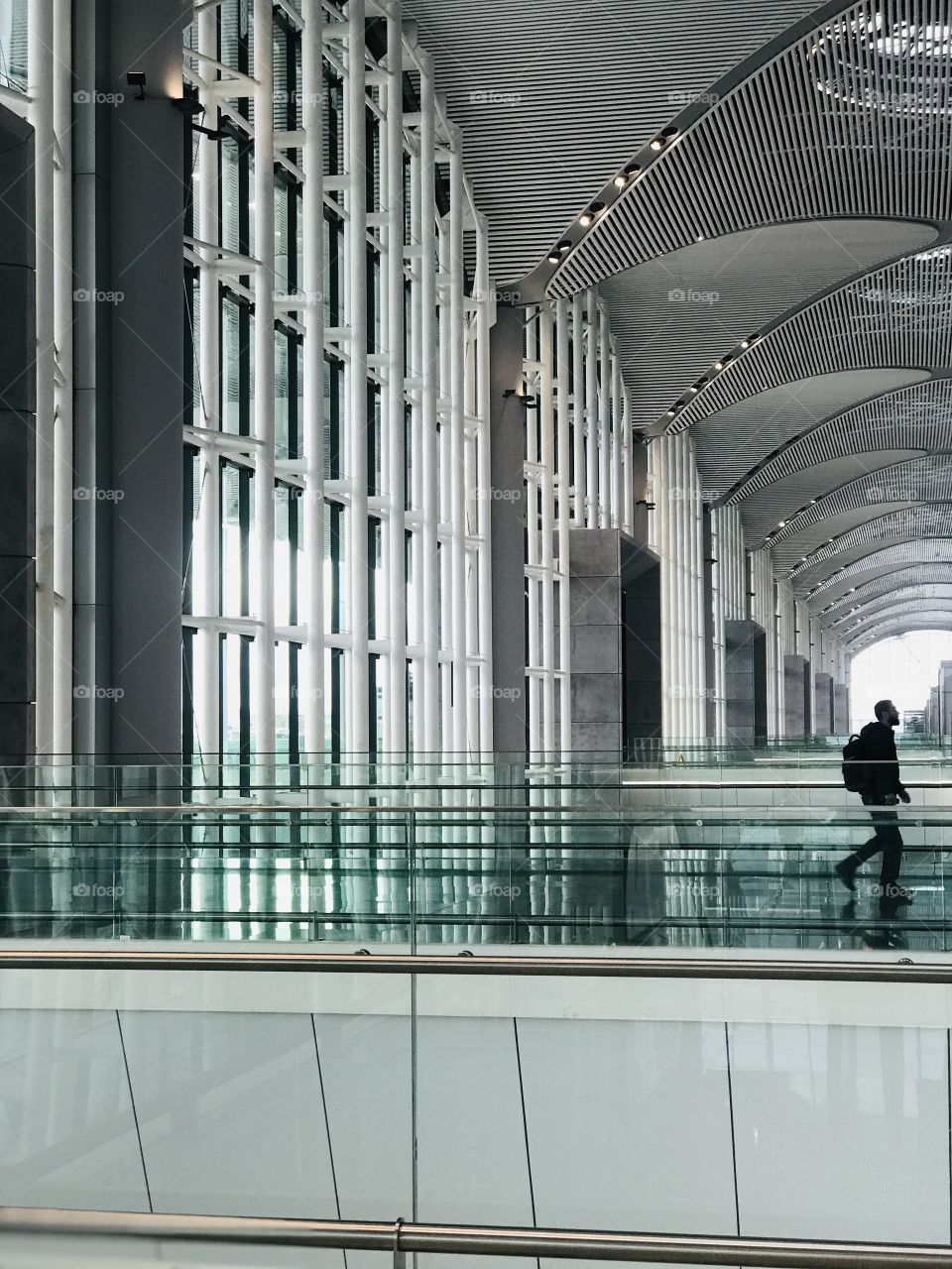 the biggest airport on Earth