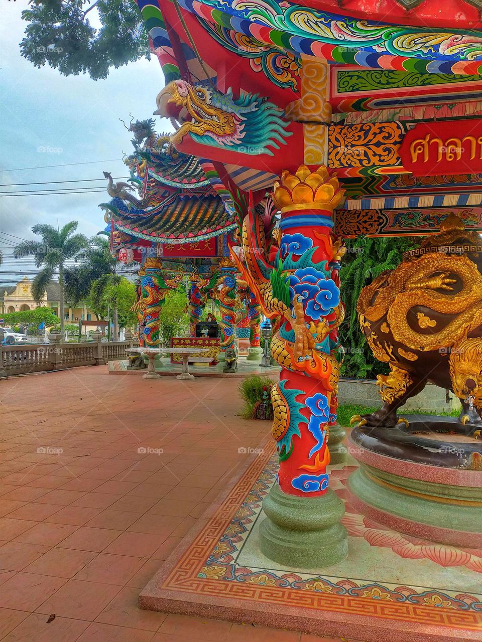 Pictures of Chinese shrines that exist in Thailand