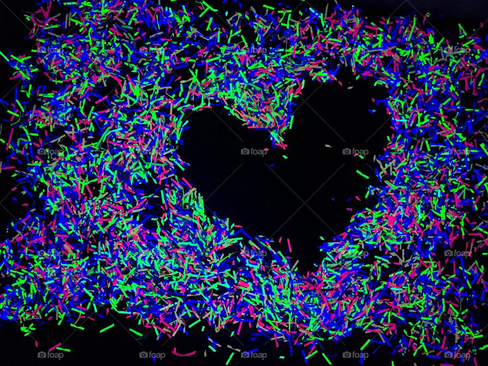 Glowing heart confetti 