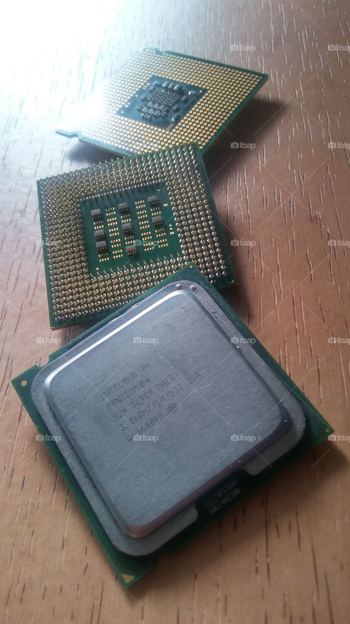 Three processor old pentium