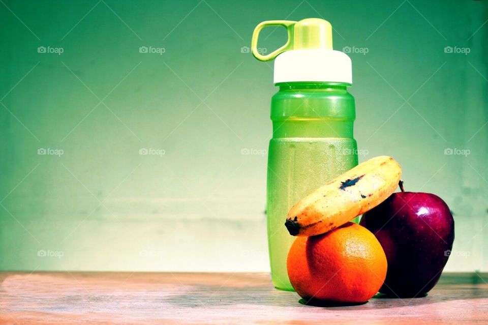 Water and healthy fruits