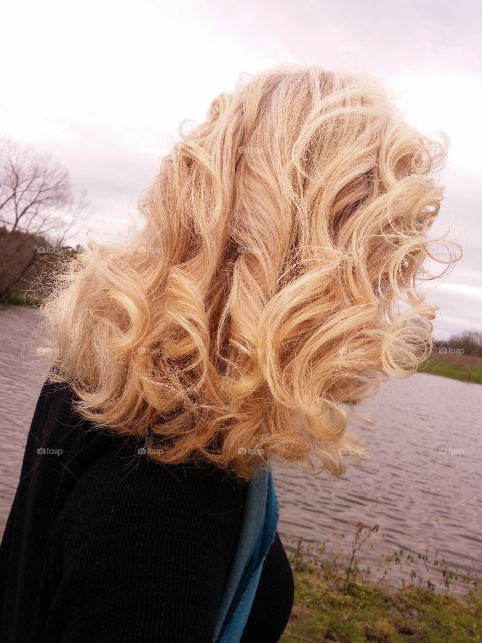 Curly Blonde