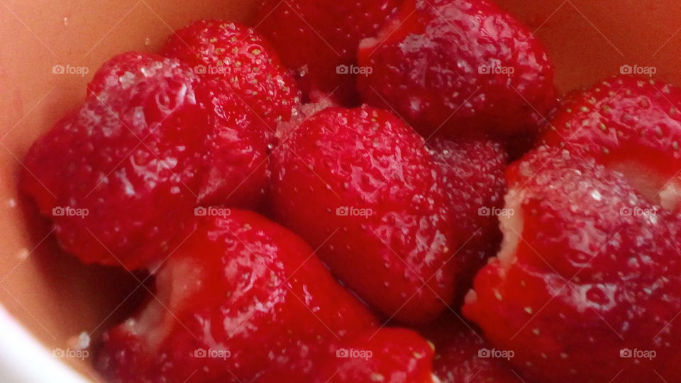 Delicious strawberries in bowl