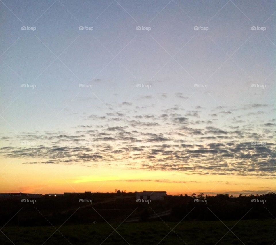 🌄🇺🇸 An extremely beautiful dawn in Jundiaí, interior of Brazil. Cheer the nature! / 🇧🇷 Um amanhecer extremamente bonito em Jundiaí, interior do Brasil. Viva a natureza! 
