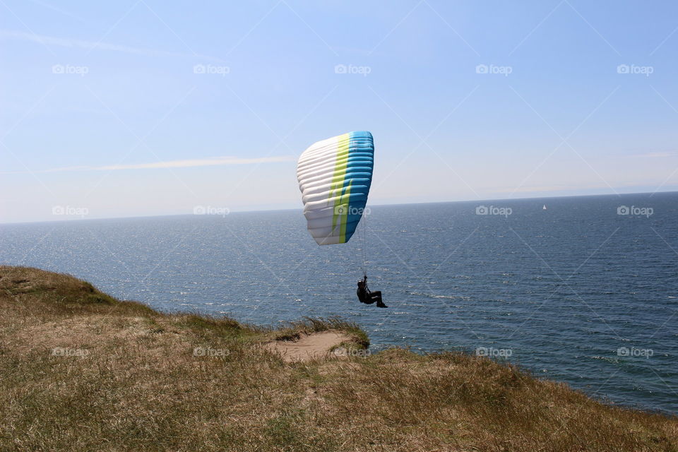 Paragliding, Kåseberga, Skåne.