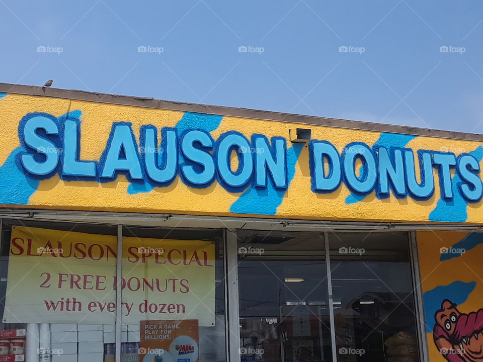 Slauson Donuts
