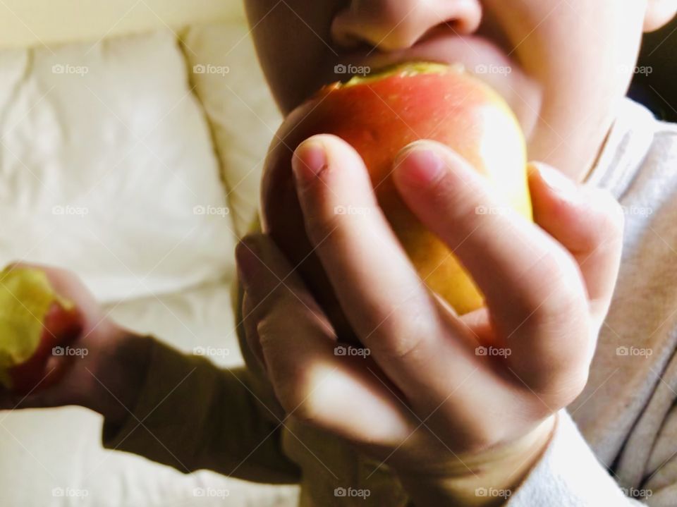 Eat an apple or two or two at once