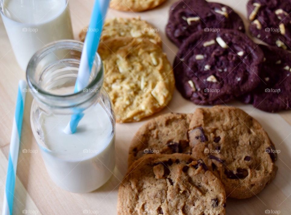 Milk with cookies 