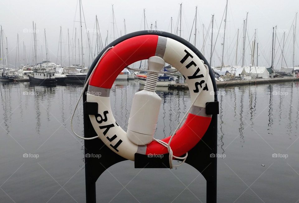 Lifebuoy⭕ Marina⛵ Geometry ⭕ Fog🤍