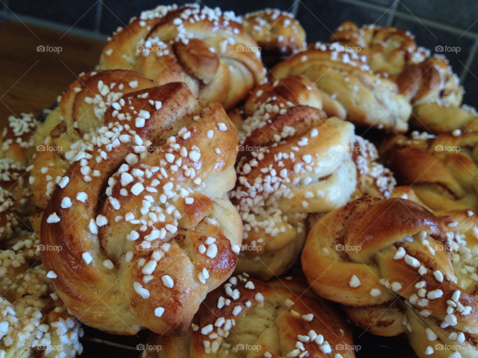 sweden bread cinnamon rolls by matildavirefjall